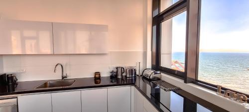 Kerem HaTeimanim Apartment | BnBIsrael Apartments - HaYarkon Diamant