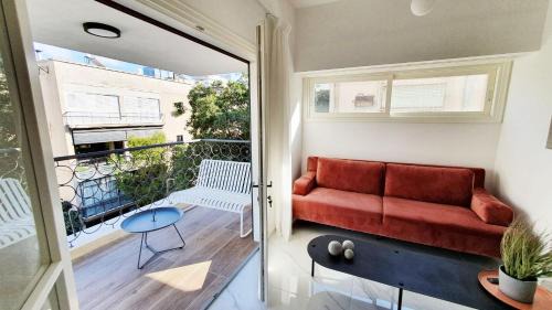 Tel Aviv City Center Apartment | BnBIsrael apartments - Yosef Eliyahu Terracotta