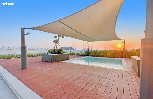Dubai Maritime City Apartment | bnbme - Luxury 3BR Sea View Apt Balcony Pool Gym Kids Play Area Near Jumeirah