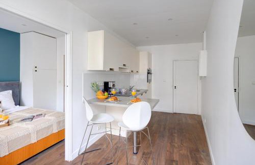Quartier Sainte-Marguerite Apartment | BnBNova - 1BR - Bastille