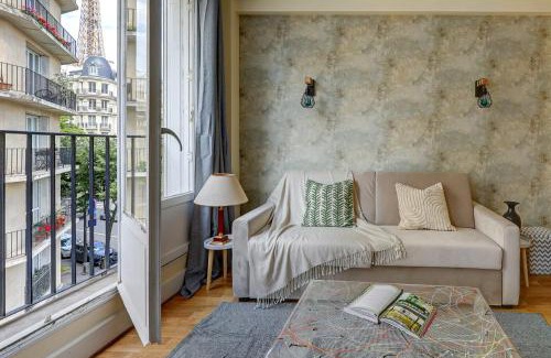Grenelle Apartment | BnBNova - 1BR - Champ de Mars & Eiffel Tower
