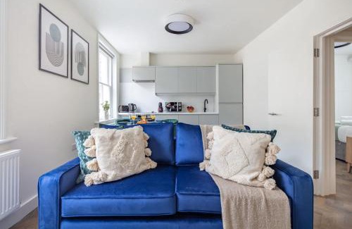 St Luke's Apartment | BnBNova - 1BR - St Paul's & Barbican