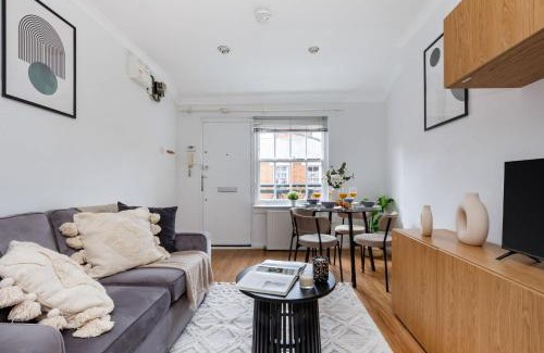 Covent Garden Apartment | BnBNova - 1BR - West End & Covent Garden