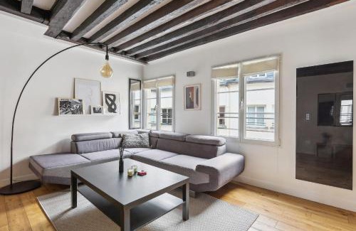 Bonne-Nouvelle Apartment | BnBNova - 2BR - Les Halles & Le Marais