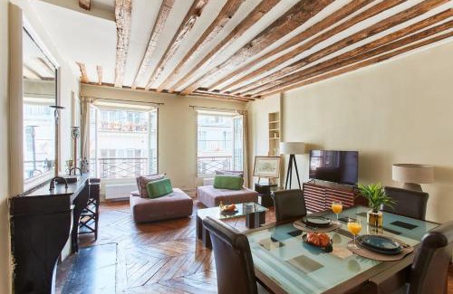 Chaussee-d'Antin Apartment | BnBNova - 2BR - Palais Garnier & Place Vendome