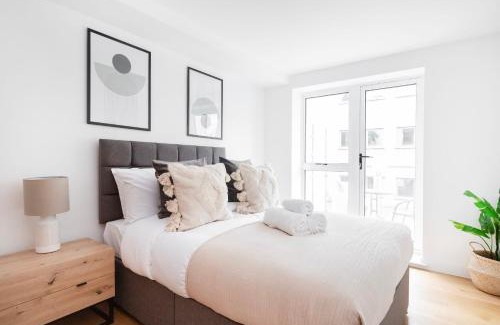 Fitzrovia Apartment | BnBNova - Fitzrovia with Balcony