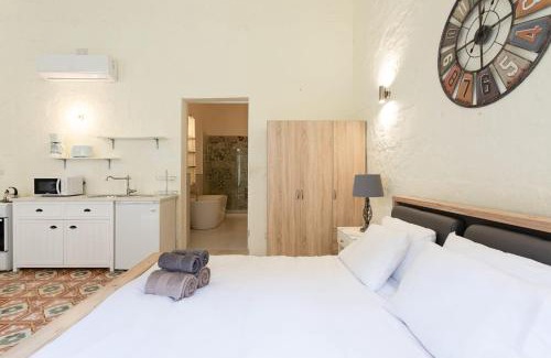 Valletta Apartment | BnBNova - Historic Valletta Duplex