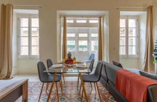 Valletta Apartment | BnBNova - Historic Valletta Duplex