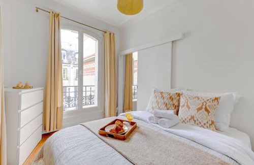 Bonne-Nouvelle Apartment | BnBNova - Stylish 1BR Steps from Le Marais & Montorgueil