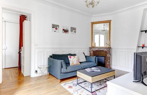 Bonne-Nouvelle Apartment | BnBNova - Stylish 1BR Steps from Le Marais & Montorgueil
