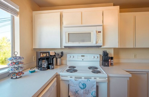 North End Apartment | Bo's Old Tacoma Victorian Main Floor Duplex Unit