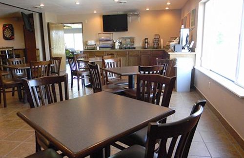 Wetmore Hotel | Boarders Inn & Suites by Cobblestone Hotels - Munising