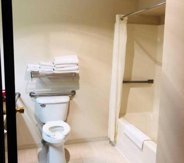 Wetmore Hotel | Boarders Inn & Suites by Cobblestone Hotels - Munising