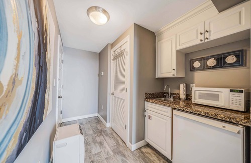 Panama City Beach Condo | Boardwalk 4 Bedroom 3 Bath 6th floor*Sleeps 12