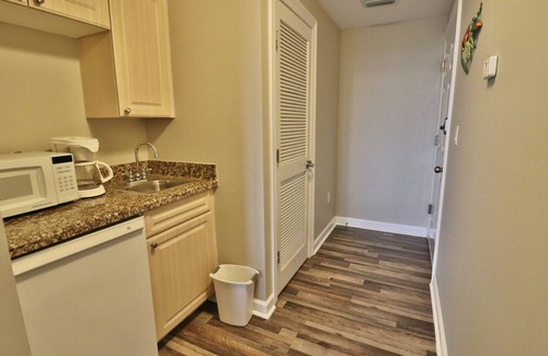 Panama City Beach Condo | Boardwalk 4BR/3 Bath *2nd Floor* End Unit