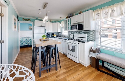 Ocean City Condo | Boardwalk Beauty | Dual Suites, Smart TV & Ocean-View Deck | Walk Everywhere