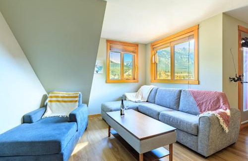 Canmore Apartment | Boardwalk Bliss - Top Floor Downtown Condo