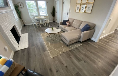 Northeast Virginia Beach Apartment | Boardwalk | Dog-Friendly | Beachside