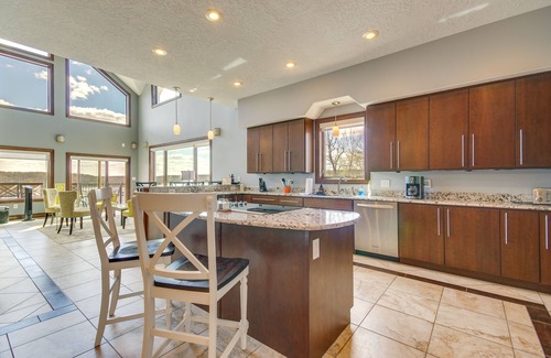Kaiser House | Boat Dock & Kayaks: Luxury Lake of the Ozarks Home