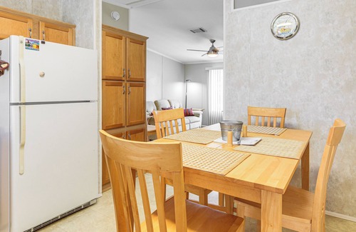 Buckhead Ridge Cottage | Boat, Fish & Unwind: Waterfront Okeechobee Oasis!