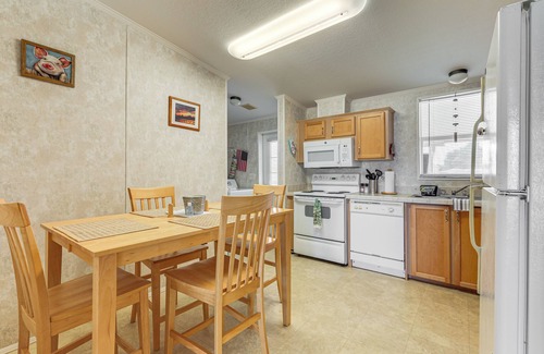 Buckhead Ridge Cottage | Boat, Fish & Unwind: Waterfront Okeechobee Oasis!