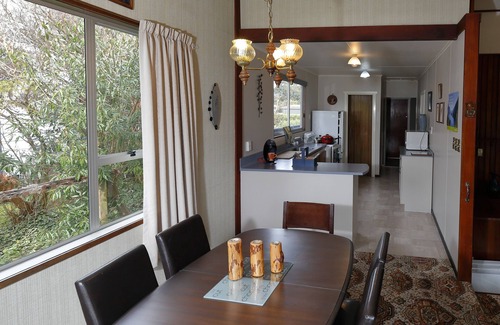 Te Anau Cottage | Boat Harbour House - Te Anau Holiday Home