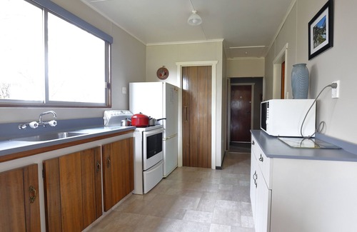 Te Anau Cottage | Boat Harbour House - Te Anau Holiday Home