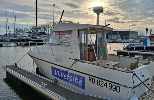Ouistreham Boat Rental | Boat in port