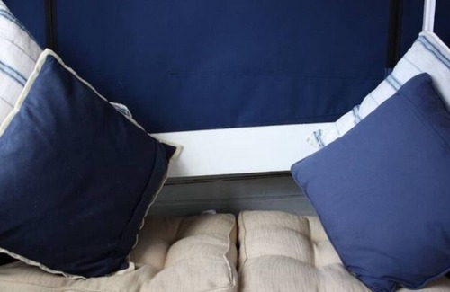 Nangkita Boat Rental | Boat Stay - Eliza Jane - Hindmarsh Island - Short Term Accommodation for 2