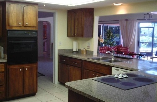 Pelican House | Boater's Dream - Only 10 Houses to Open Water!