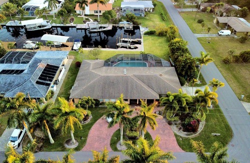 Pelican House | Boater's Dream - Only 10 Houses to Open Water!