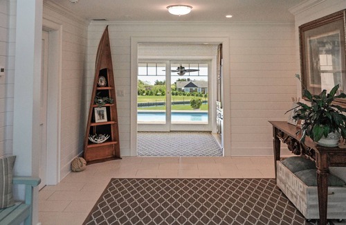 Remsenburg House | Boaters Delight! Waterfront Home