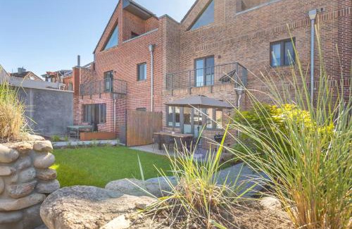 Toenning House | Boathouse