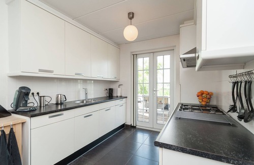 Stavoren House | Boathouse Villa near Stavoren with view