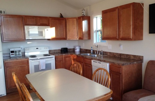 Bridgeport Cottage | Boating/Fishing Gem #2 on Oneida Lake, near Bridgeport, NY.