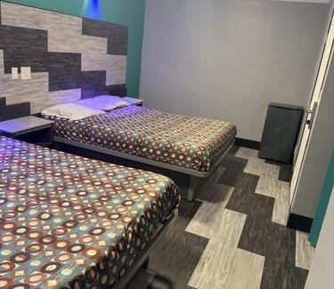 Commerce Hotel | Bob's Motel
