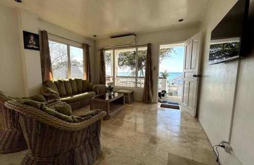Bauang Villa | Bobby's Villa Beachfront, Bauang