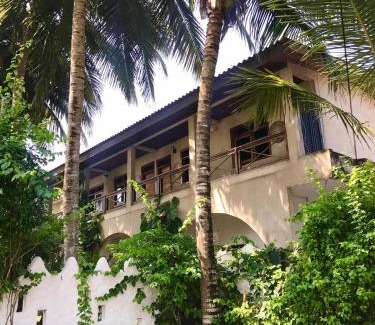 Drogba Beach Hotel | Boblin la Mer hotel restaurant plage