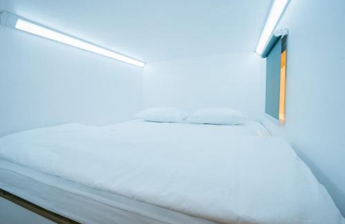 Astana Anyar Hotel | Bobopod Alun-Alun, Bandung