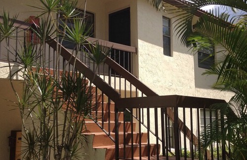 Boca Raton Condo | BOCA LAGO GOLF COURSE 2 BEDROOM/ 2 BATH CONDO IN 55+ GATED COMMUNITY.