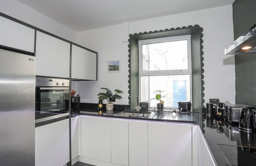 Edern House | BODFAN - MORFA NEFYN, pet friendly, with a garden in Morfa Nefyn
