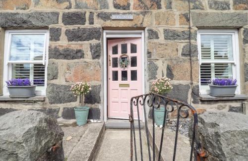 Tremadog House | Bodlondeb