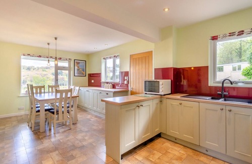 Llandogo House | Bodmin - Three Bedroom House, Sleeps 6