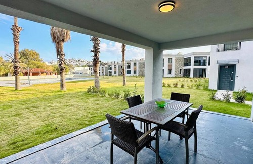 Bodrum Apartment | Bodrum Bağla Denize Sıfır Bahçe Kat 2+1 Daire