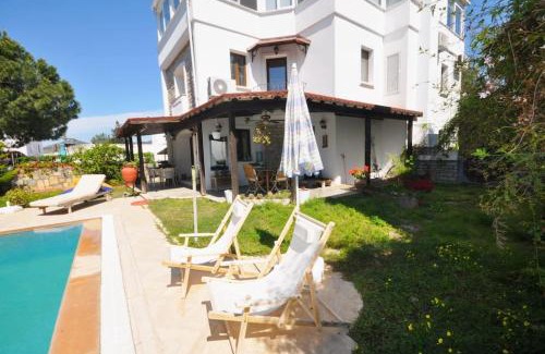 Bodrum City Center Villa | Bodrum Merkezde Müstakil Havuzlu Villa