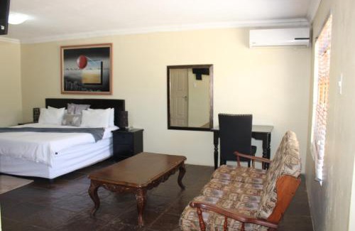 Tweespruit Hotel | Bodulo Lodge