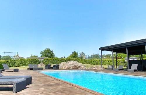 Bastad Municipality House | Boende med pool och tennisbana i familjevänligt område
