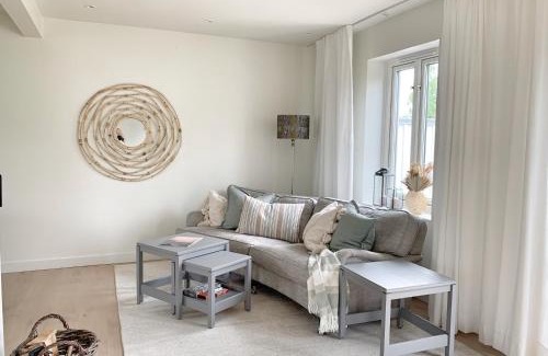 Bastad Municipality House | Boende med pool och tennisbana i familjevänligt område
