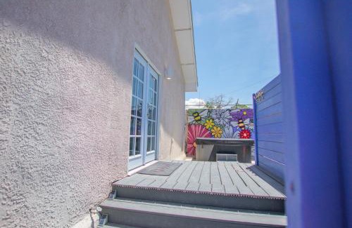 Huning Highland Historic District House | Bohemian Chic an Eclectic Escape-Hot Tub-Pet Friendly-No Pet Fees!