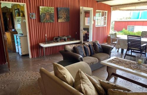 Kaapsehoop House | Bohemian Garden Cottages
